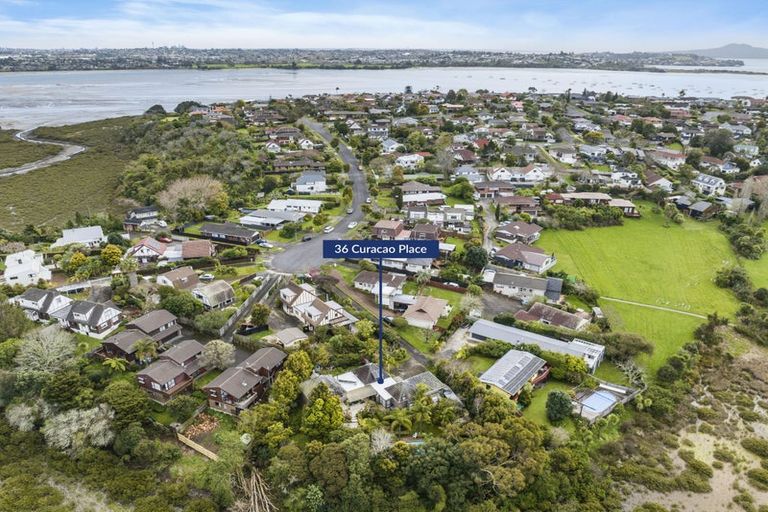 Photo of property in 36 Curacao Place, Half Moon Bay, Auckland, 2012