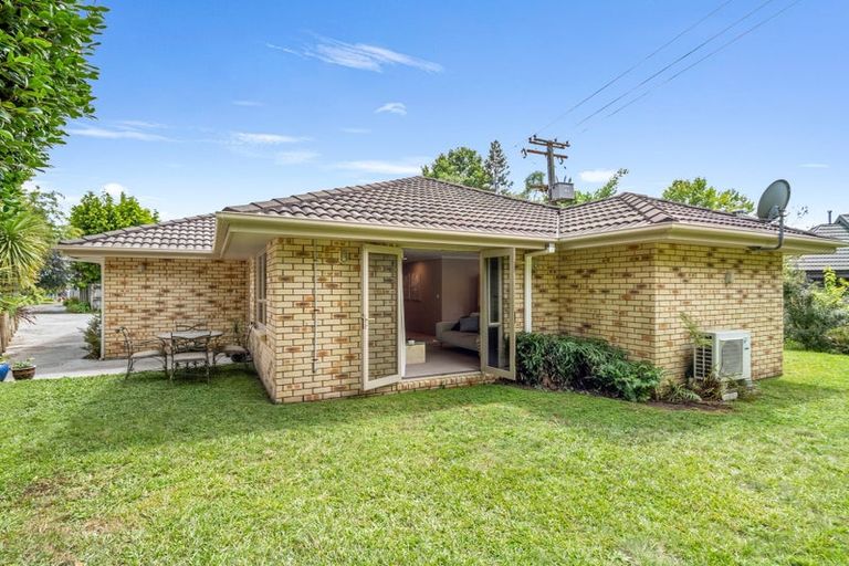 Photo of property in 8 Libra Place, Kawaha Point, Rotorua, 3010