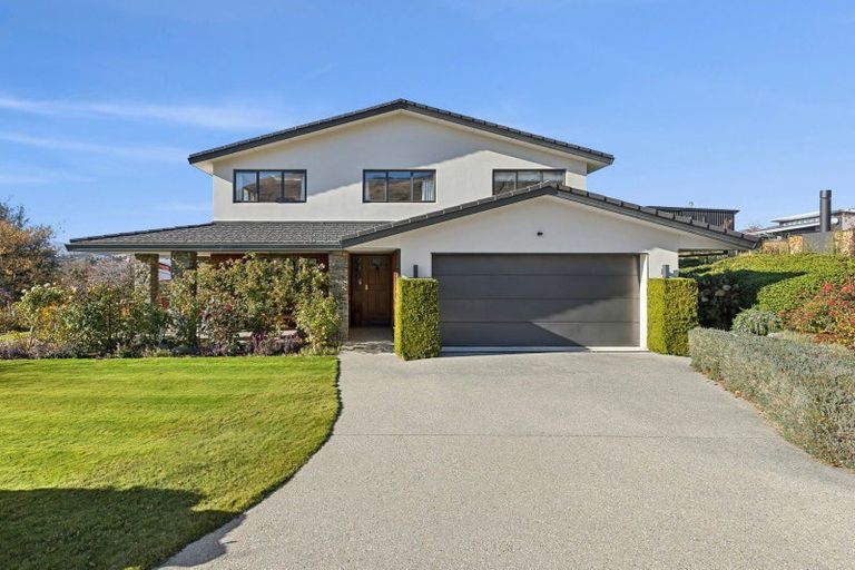 Photo of property in 29 Kelliher Drive, Wanaka, 9305