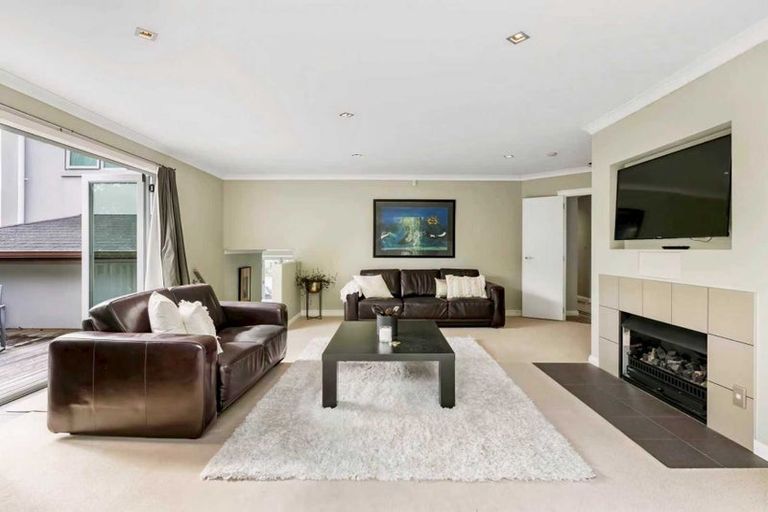 Photo of property in 168 Kittiwake Drive, Schnapper Rock, Auckland, 0632