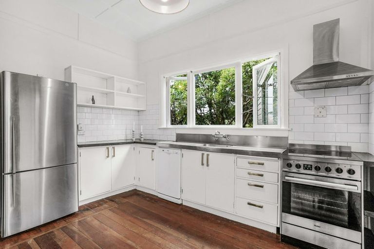 Photo of property in 7 Asquith Terrace, Brooklyn, Wellington, 6021