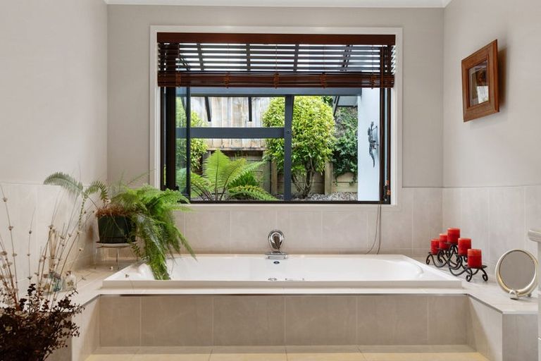 Photo of property in 40 Rexford Heights, Pyes Pa, Tauranga, 3112