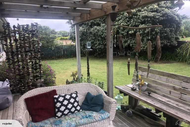 Photo of property in 128 Tutere Street, Waikanae Beach, Waikanae, 5036