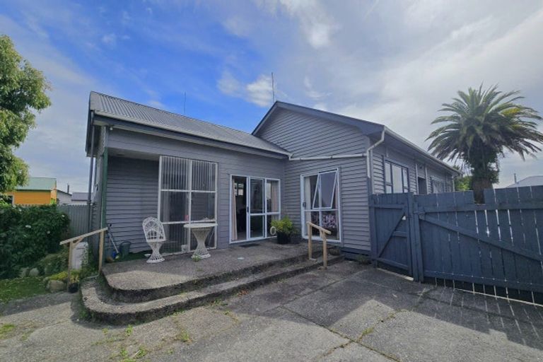 Photo of property in 120 Jollie Street, Hokitika, 7810
