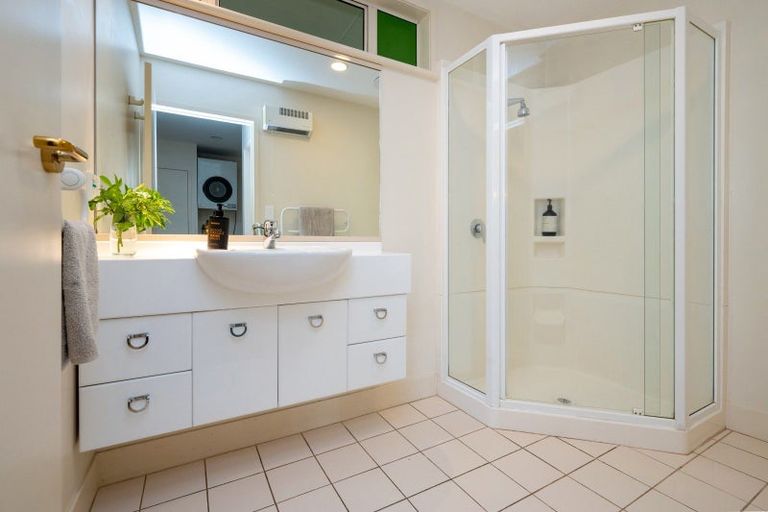 Photo of property in 2 Coleman Terrace, Hospital Hill, Napier, 4110