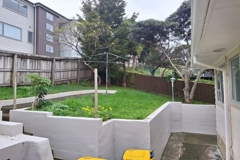 Photo of property in 2/56 Lavery Place, Sunnynook, Auckland, 0632