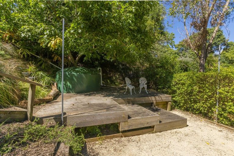 Photo of property in 42 Queens Road, Waikanae Beach, Waikanae, 5036