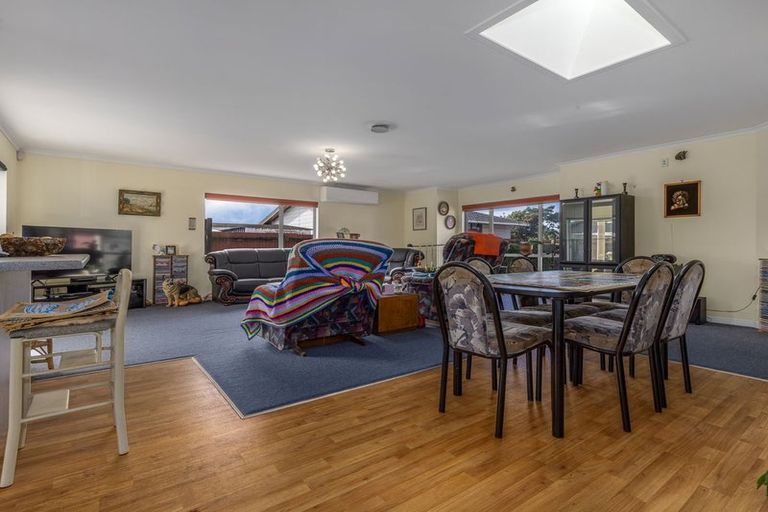 Photo of property in 2 Fuller Close, Levin, 5510