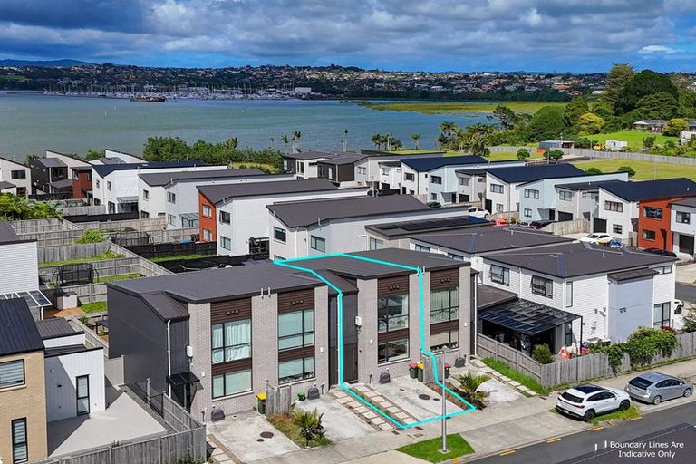 Photo of property in 6 Landing Path Drive, Hobsonville, Auckland, 0616