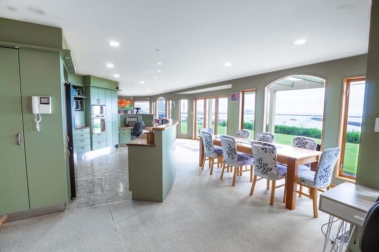 Photo of property in 38 Birdwood Avenue, Moturoa, New Plymouth, 4310