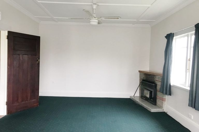 Photo of property in 6 Oxford Street, Fairfield, Hamilton, 3214