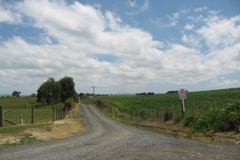 Photo of property in 134 Glenfield Road, Karaka, Papakura, 2580