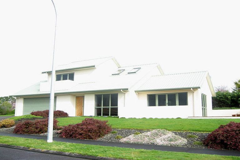 Photo of property in 23 Park Lane, Waitara, 4320