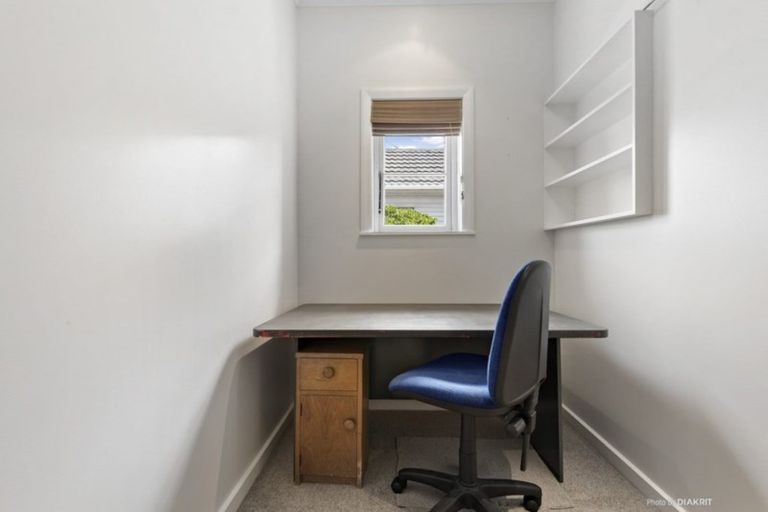 Photo of property in 10 Wayside, Miramar, Wellington, 6022