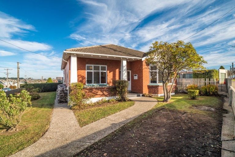 Photo of property in 3 Mornington Road, Balaclava, Dunedin, 9011