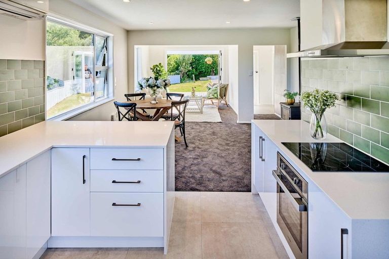 Photo of property in 25 Corlett Road, Plimmerton, Porirua, 5026