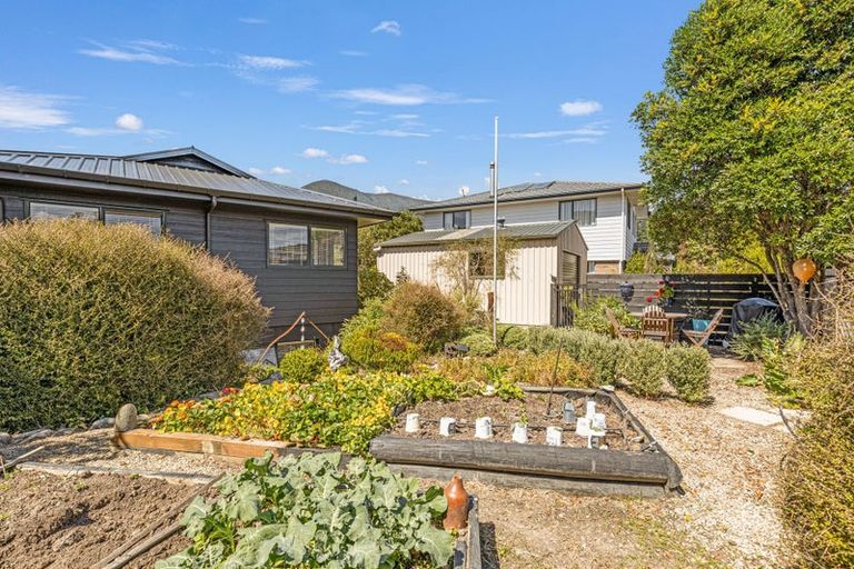 Photo of property in 15 Ranui Street, Waikawa, Picton, 7220