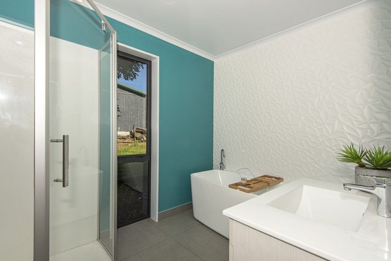 Photo of property in 49 Atkins Road, Portland, Whangarei, 0178