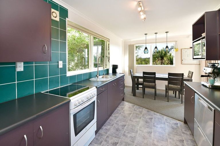 Photo of property in 33 Rautawhiri Road, Helensville, 0800