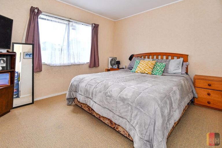 Photo of property in 2/12 Nelson Street, Papakura, 2110