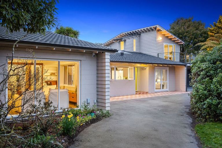 Photo of property in 152 Riverlaw Terrace, Saint Martins, Christchurch, 8022