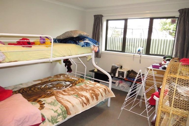 Photo of property in 631a Queen Street East, Levin, 5510