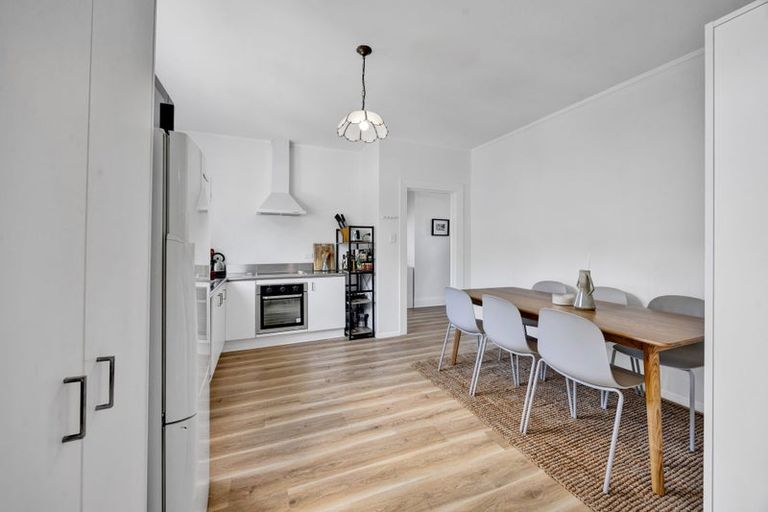 Photo of property in 9 Preston Street, Eltham, 4322