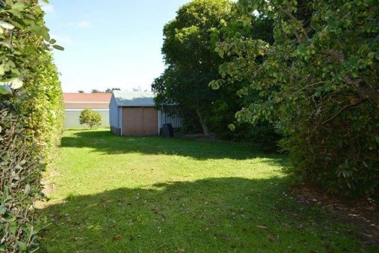 Photo of property in 34 Wi Pere Street, Manakau, 5573