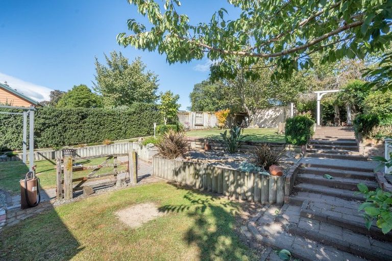 Photo of property in 4 Landau Court, Ashhurst, 4810