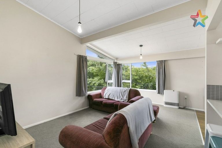 Photo of property in 143 Major Drive, Kelson, Lower Hutt, 5010