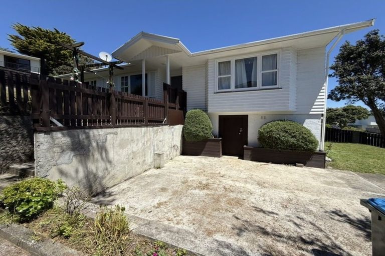 Photo of property in 117 Conclusion Street, Ascot Park, Porirua, 5024