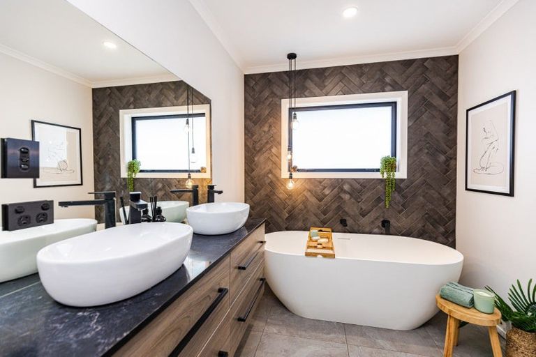 Photo of property in 5 Golf Vue Place, Castlecliff, Whanganui, 4501