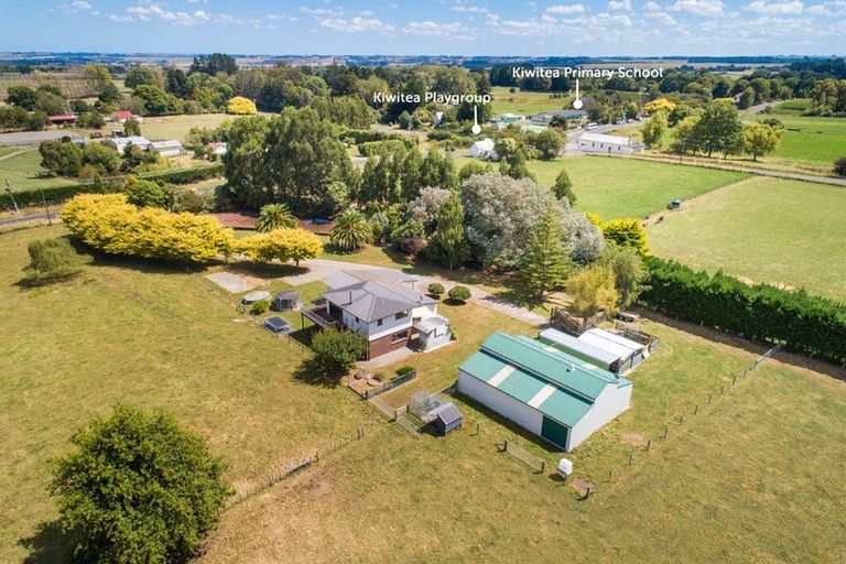 Photo of property in 17 Coulters Line, Kiwitea, Feilding, 4777