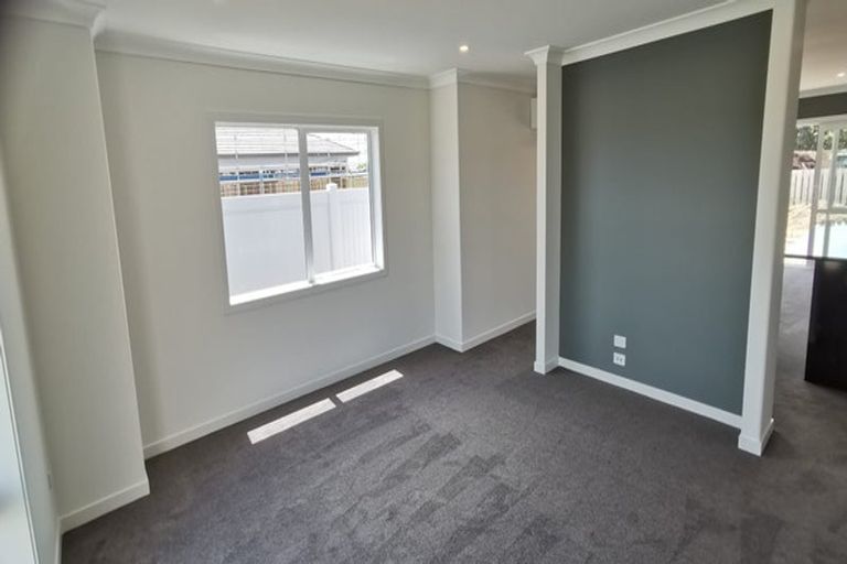 Photo of property in 41 Kaurinui Crescent, One Tree Point, 0118