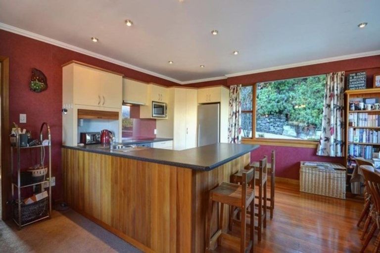 Photo of property in 6 Weaver Street, Queenstown, 9300