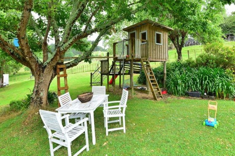 Photo of property in 6 Phillips Road, Dome Forest, Warkworth, 0981