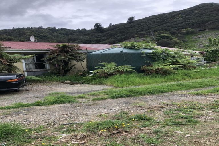 Photo of property in 2a Tongaporutu Road, Ahititi, Urenui, 4378