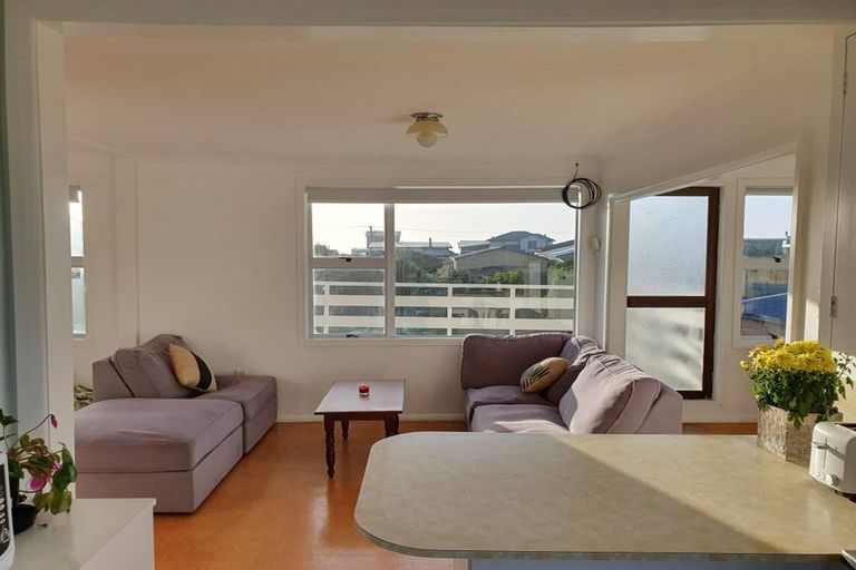 Photo of property in 20 Nelson Street, Foxton Beach, Foxton, 4815