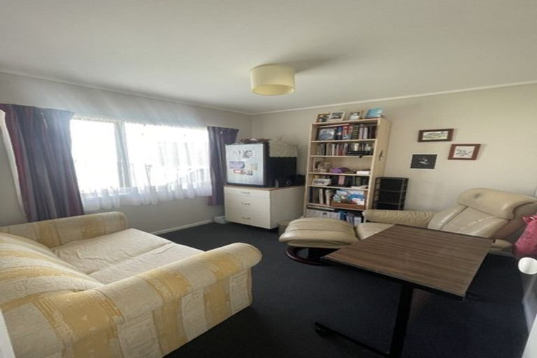 Photo of property in 50 Sungrove Rise, Sunnyvale, Auckland, 0612