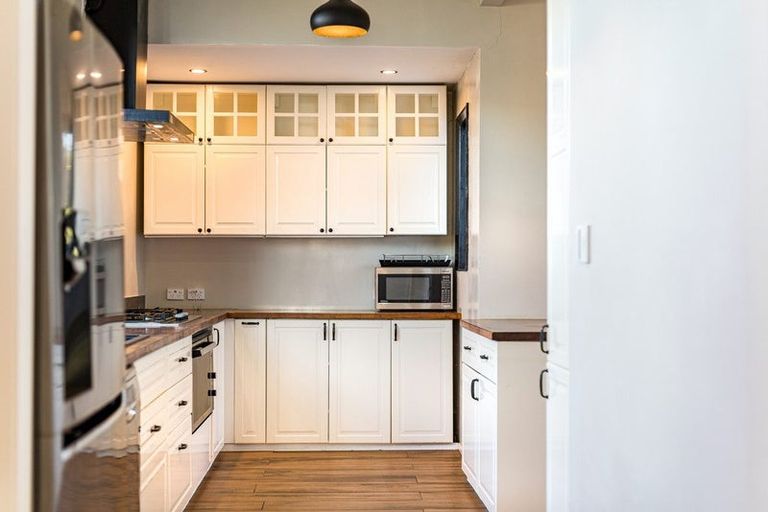 Photo of property in 15 Connaught Terrace, Brooklyn, Wellington, 6021