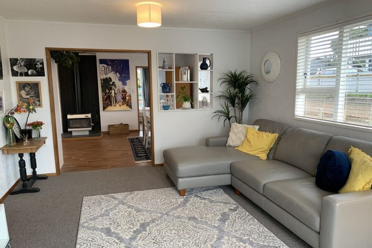 Photo of property in 66 Toi Street, Otaki Beach, Otaki, 5512