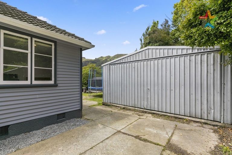 Photo of property in 4 Frethey Grove, Naenae, Lower Hutt, 5011