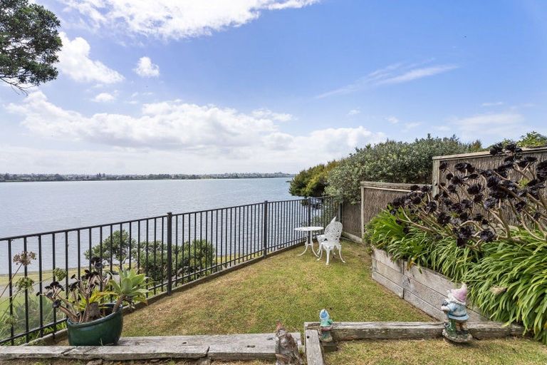 Photo of property in 19 Sanctuary Point, Sunnyhills, Auckland, 2010