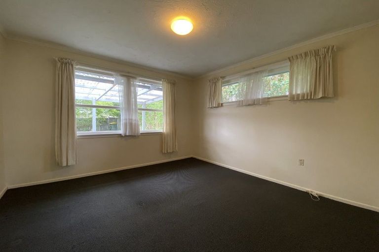 Photo of property in 12 Trinidad Road, Sunnynook, Auckland, 0620