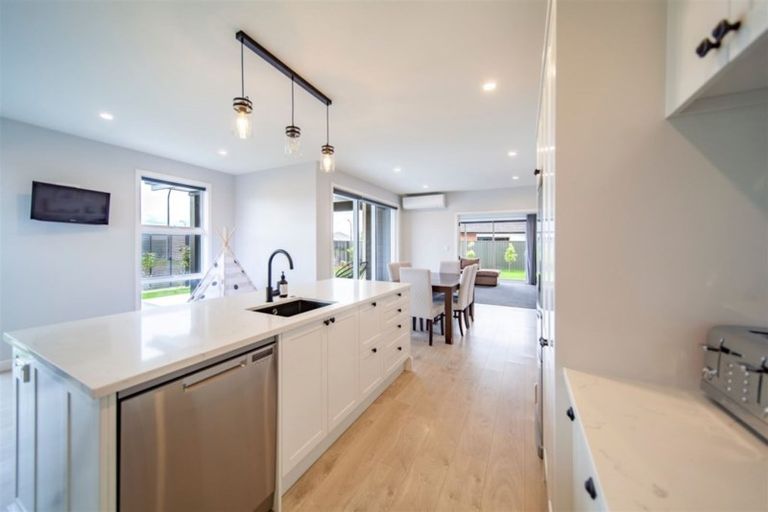 Photo of property in 3 Kaituna Place, Te Awa, Napier, 4110