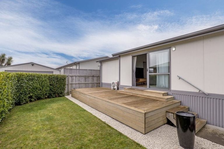 Photo of property in 3a Kingsbridge Drive, Burwood, Christchurch, 8083