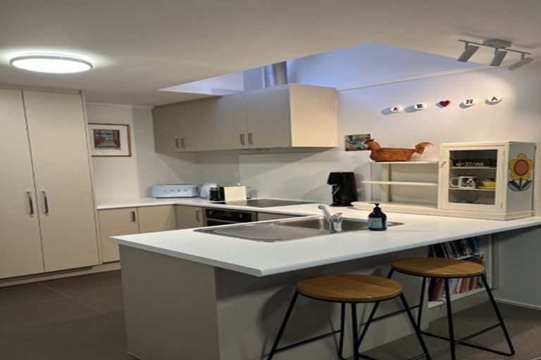 Photo of property in 3/8 Park Hill Road, Birkenhead, Auckland, 0626