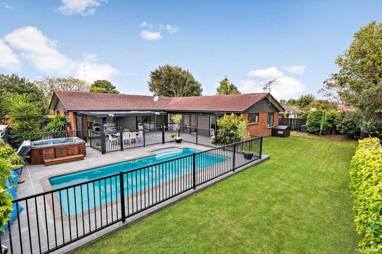 Photo of property in 36 Brylee Drive, Conifer Grove, Takanini, 2112