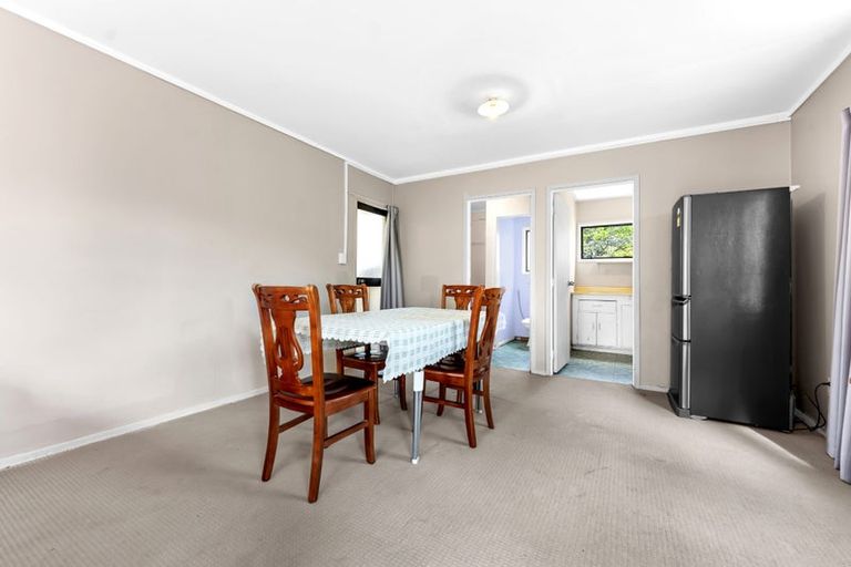 Photo of property in 12 Pisces Road, Glen Eden, Auckland, 0602