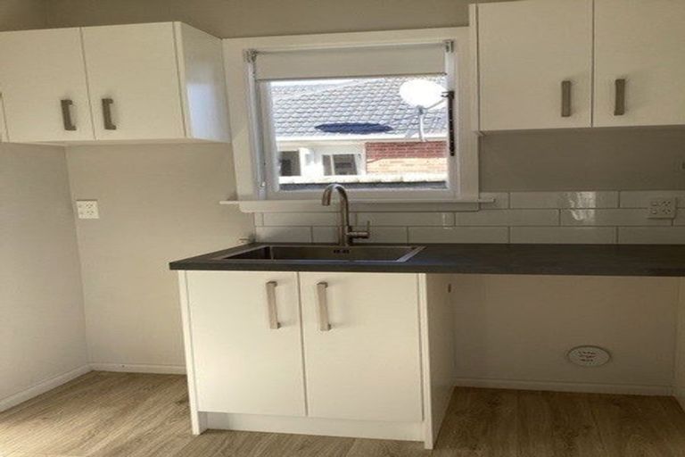 Photo of property in 11 Pembroke Street, Avondale, Christchurch, 8061